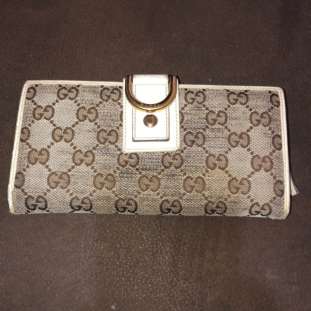 Authentic Gucci wallet - Picture 1 of 8